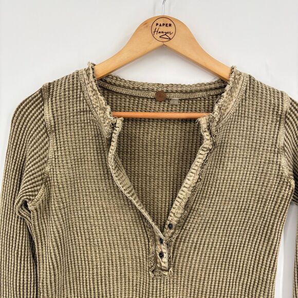 Free People One Colt Thermal Top, Sz XS, Beige Long Sleeve Boho Bohemian Raw Hem - Picture 5 of 10
